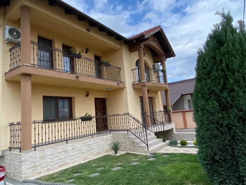 Imagine 1/8: Proprietar Vand casa sau Schimb cu apartament + diferenta | Preț: 340.000 EUR | Locație: Alba Iulia, Alba Proprietar Vand casa sau Schimb cu apartament + diferenta - Alba Iulia, Alba - 340.000 EUR - imagine 1 din 8 - produs second hand
