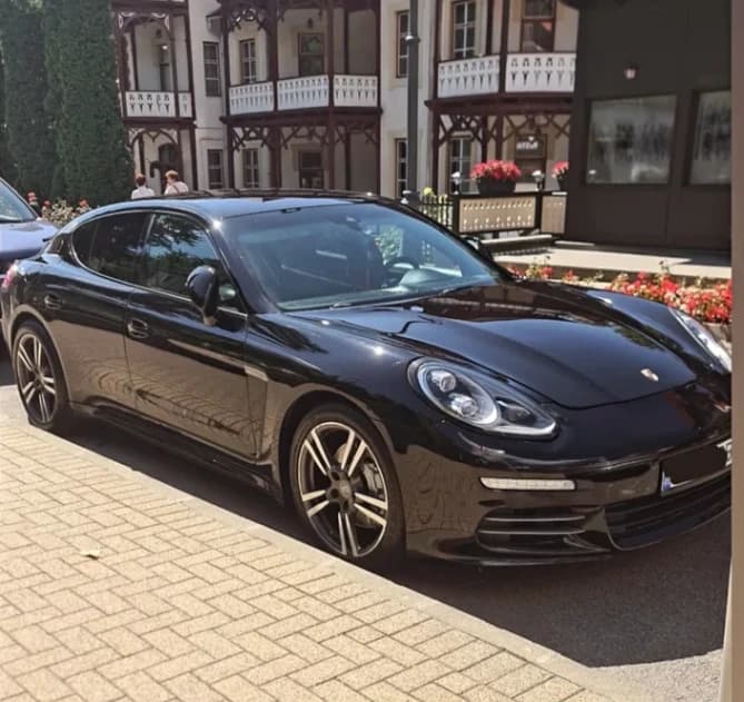 Imagine 1/8: Porsche Panamera 4s 3.0 420cp 4x4 2015 / Proprietar/ km reali / | Porsche Panamera | Preț: 26.999 EUR | Locație: Sangeorgiu, Mureș Porsche Panamera 4s 3.0 420cp 4x4 2015 / Proprietar/ km reali / - Porsche - Panamera - anul 2015 - Sangeorgiu, Mureș - 26.999 EUR - imagine 1 din 8 - mașină second hand